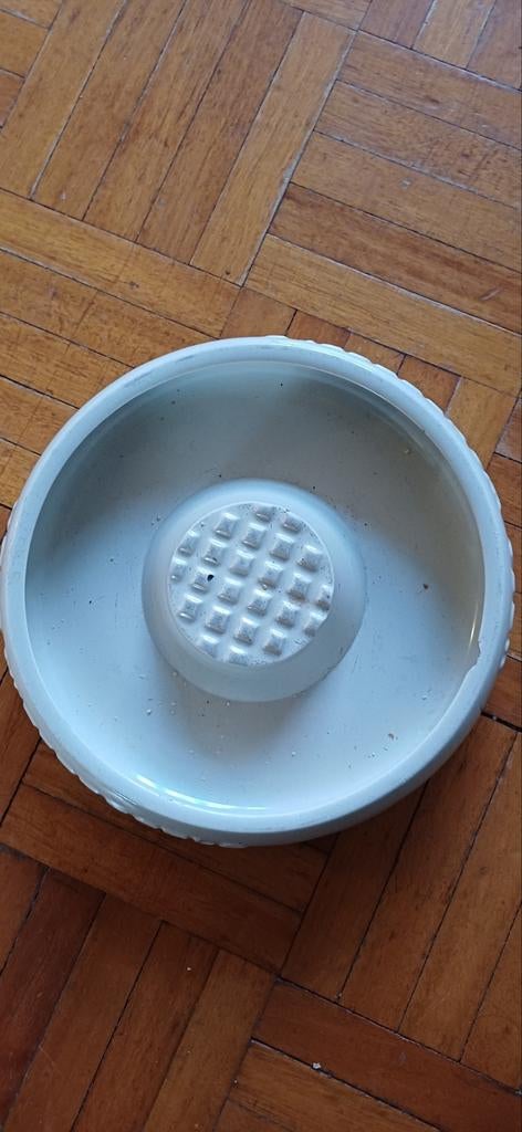 Stenen asbak van Mosa vloertegels, Ophalen