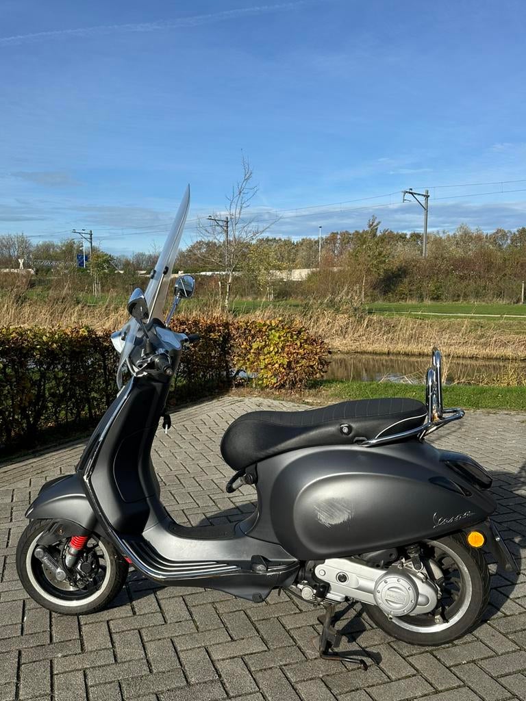 Vespa Sprint 2021, Fietsen en Brommers, Scooters | Vespa, Ophalen, Maximaal 45 km/u, Vespa S, Zo goed als nieuw