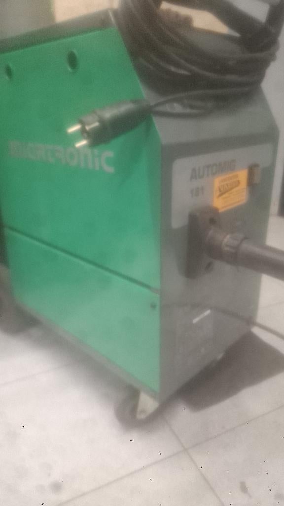 migatronic automig 181  Halfautomaat, Doe-het-zelf en Verbouw, Gereedschap | Lasapparaten, Ophalen, Zo goed als nieuw, 250 ampère of meer