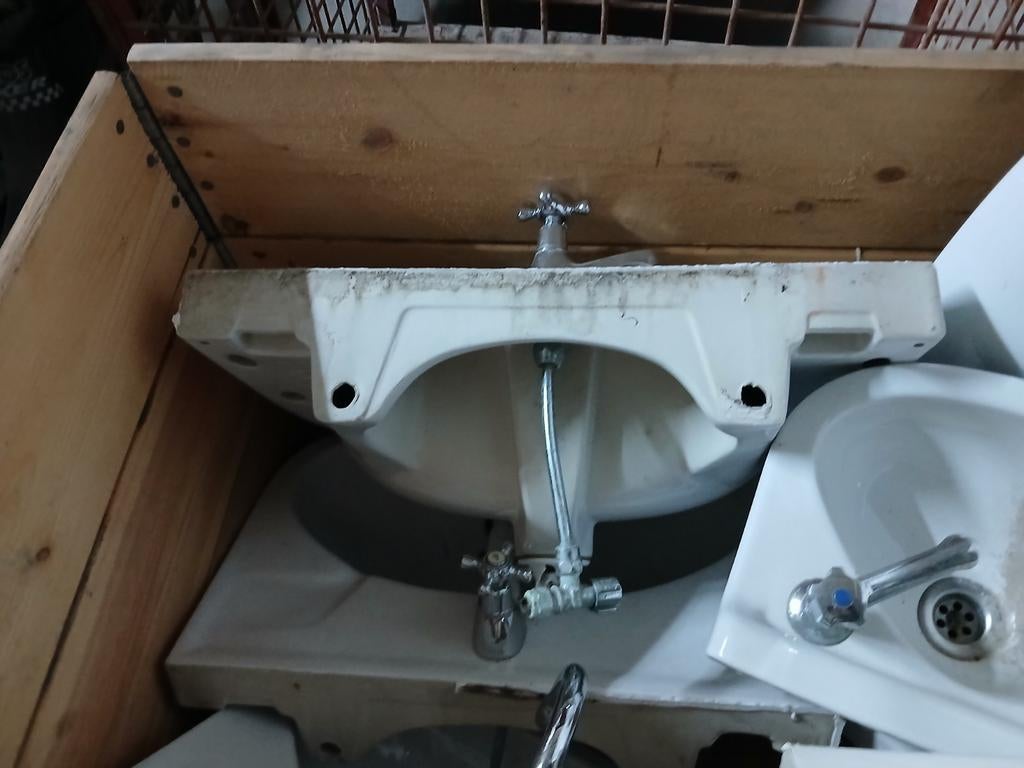 Wastafels met kraan, Ophalen, Vdb, Vdb, 50 tot 100 cm