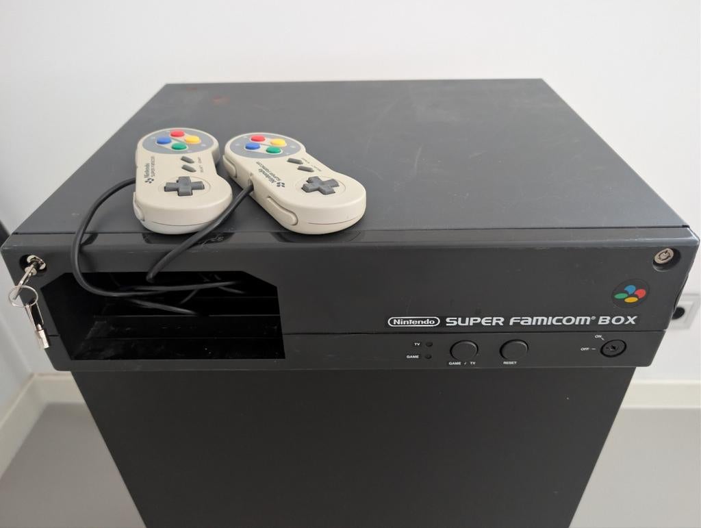 Nintendo Super Famicom Box - Zeldzaam, Spelcomputers en Games, Spelcomputers | Nintendo Super NES, Ophalen of Verzenden, Gebruikt