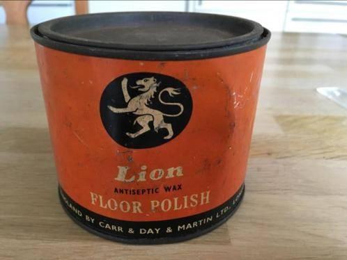 Lion Floor Polish rond oranje blik gemaakt door Carr (leeuw), Verzamelen, Blikken, Ophalen of Verzenden, Gebruikt, Overige