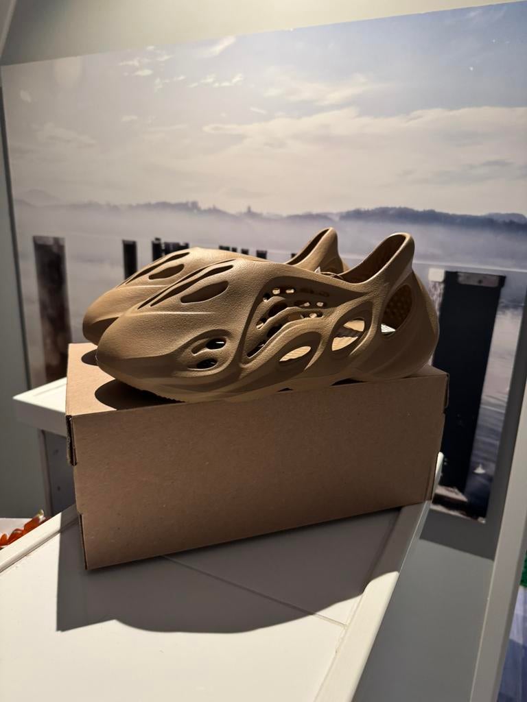 Yeezy Foam Runner US 12 47 EU CLAY taupe, Kleding | Heren, Schoenen, Ophalen of Verzenden, Zo goed als nieuw, Overige kleuren