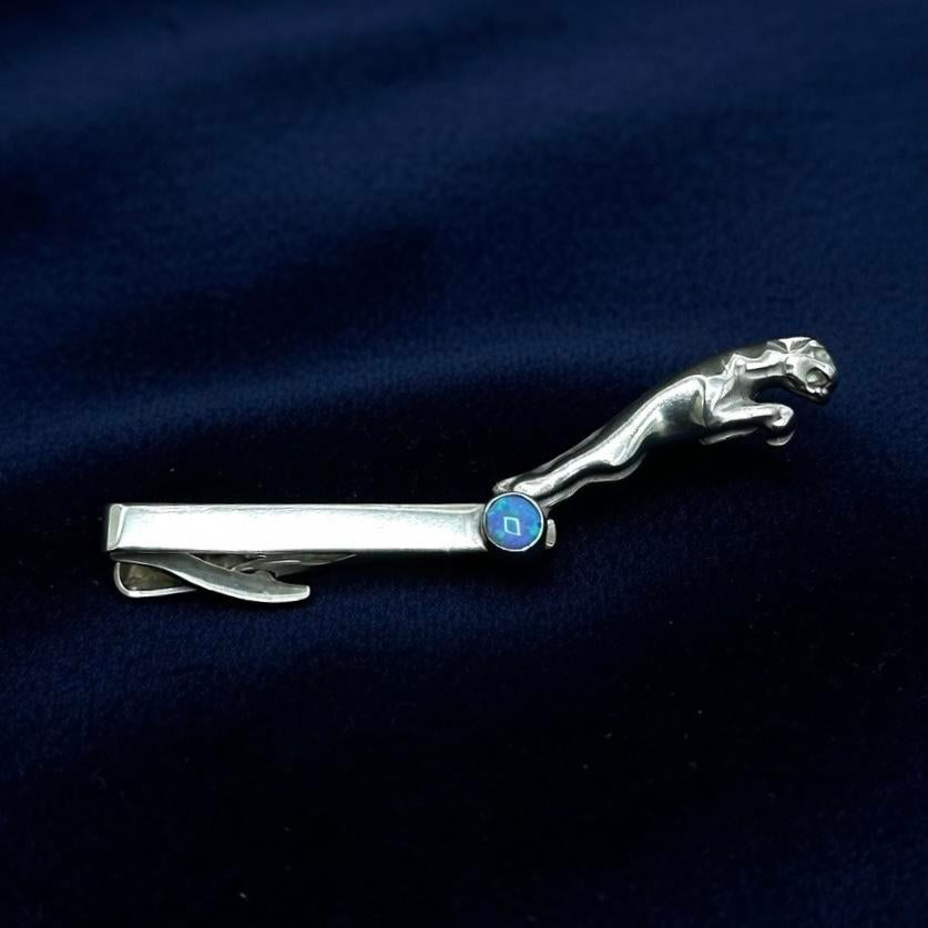 Zilveren Jaguar dasspeld met opaal, Ophalen of Verzenden, Zilver