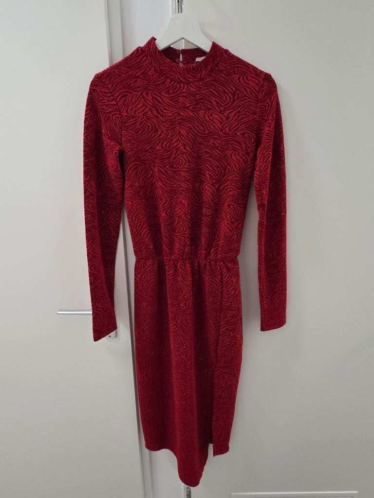 Zara Jurk - Rode Print, Kleding | Dames, Maat 38/40 (M), Zara, Ophalen of Verzenden, Zo goed als nieuw