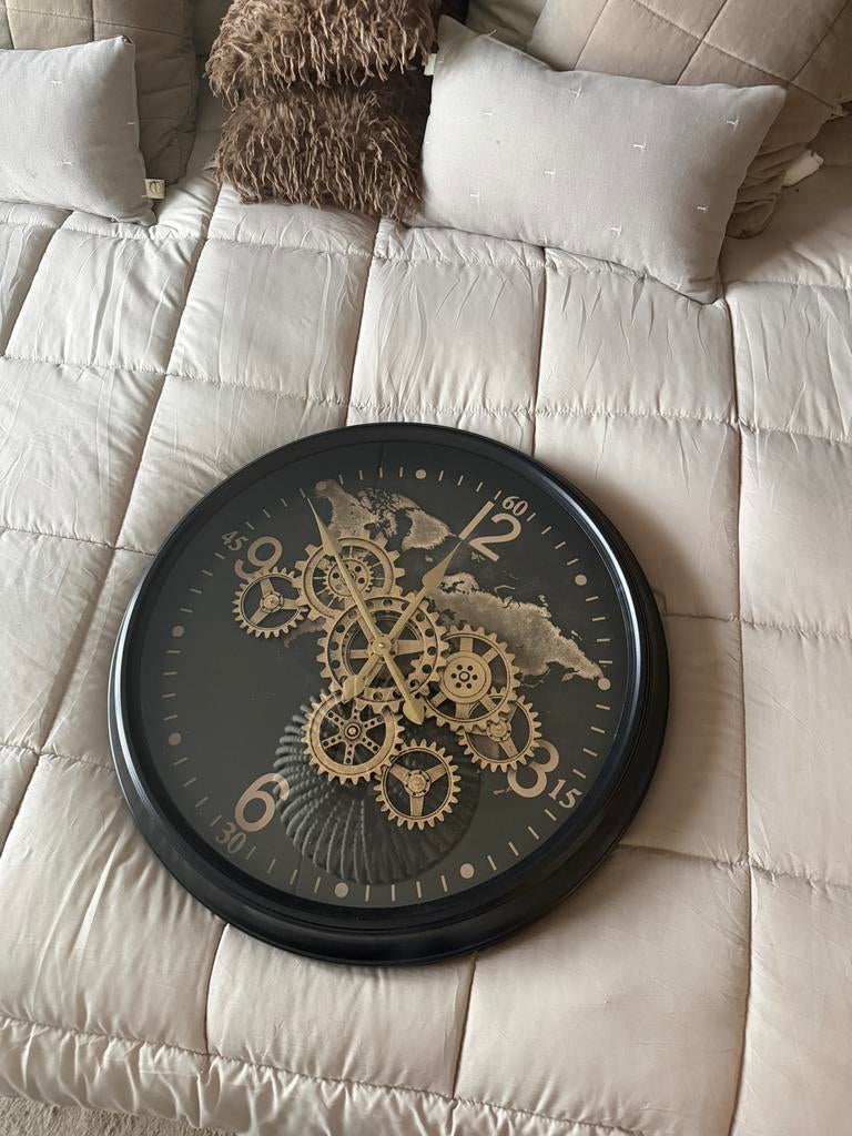 Unieke Wandklok 60cm - ZGAN, Ophalen, Zo goed als nieuw, Analoog, Wandklok