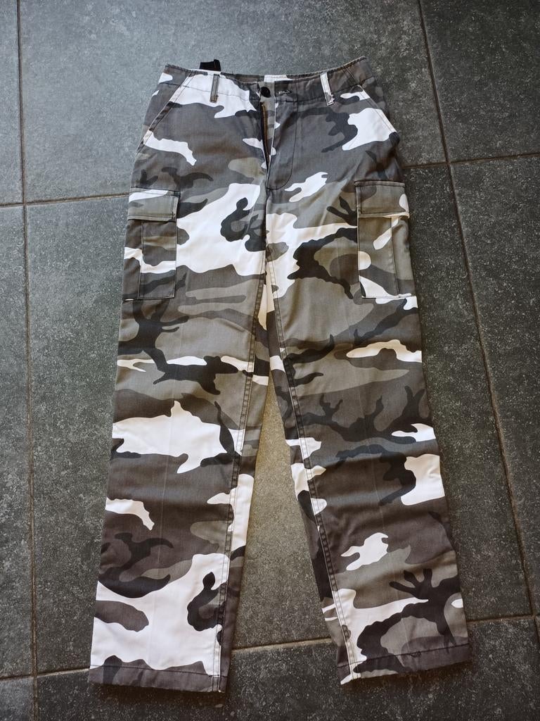 Camouflage broek, Ophalen, Zo goed als nieuw, Maat 46 (S) of kleiner