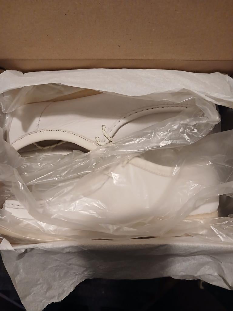 Clarks Originals Wallabee Off White Nubuck - Maat 42.5, Loafers, Wit, Nieuw, Ophalen of Verzenden