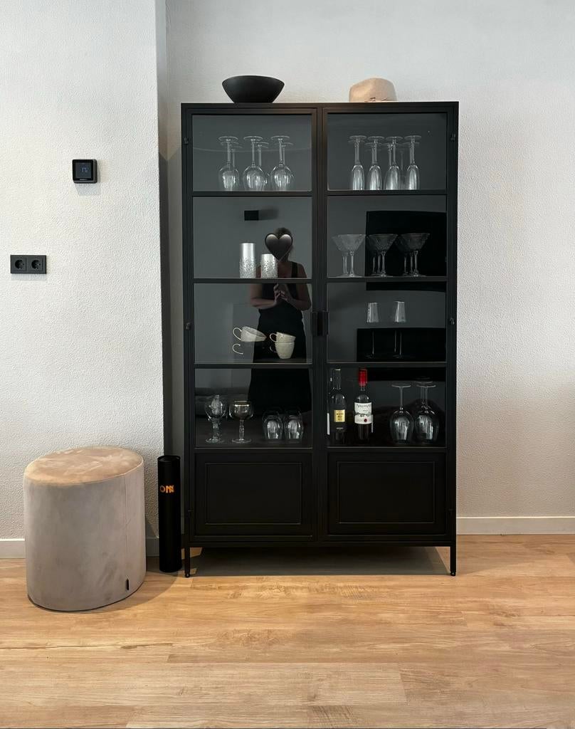 Woood vitrinekast Ronja XL metaal, zwart, Huis en Inrichting, Ophalen, 50 tot 100 cm, Zo goed als nieuw, Metaal