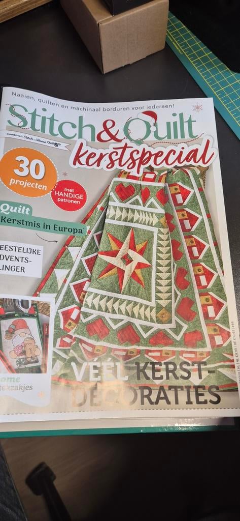 Bijna (op 4 na) alle bladen van Stitch at Home!, Ophalen of Verzenden, Zo goed als nieuw, Machineborduren, Patroon