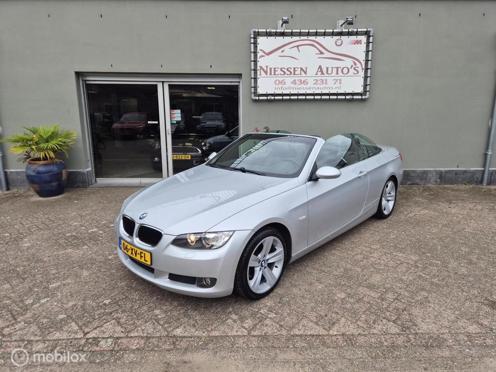 BMW 3-serie E93 Cabrio 320i Executive Automaat Nwe Ketting, Automaat, Achterwielaandrijving, 1995 cc, Zwart