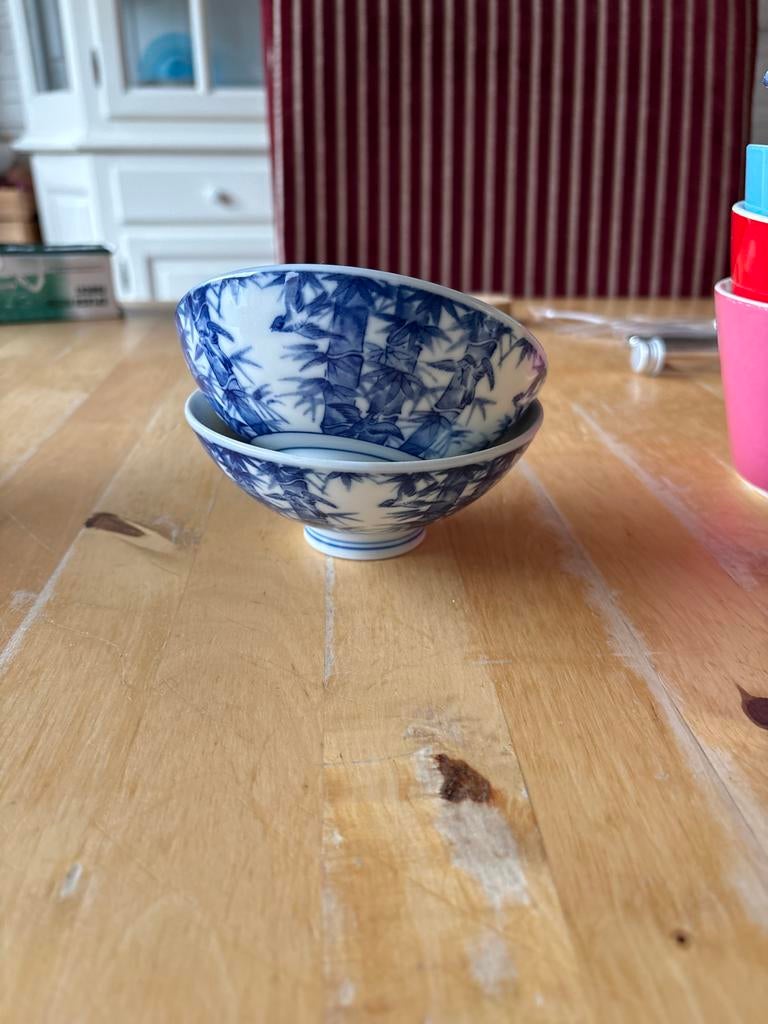 2 Nieuwe Chinese schaaltjes met bamboe print, Huis en Inrichting, Porselein of Keramiek, Schaal, Rond, Nieuw