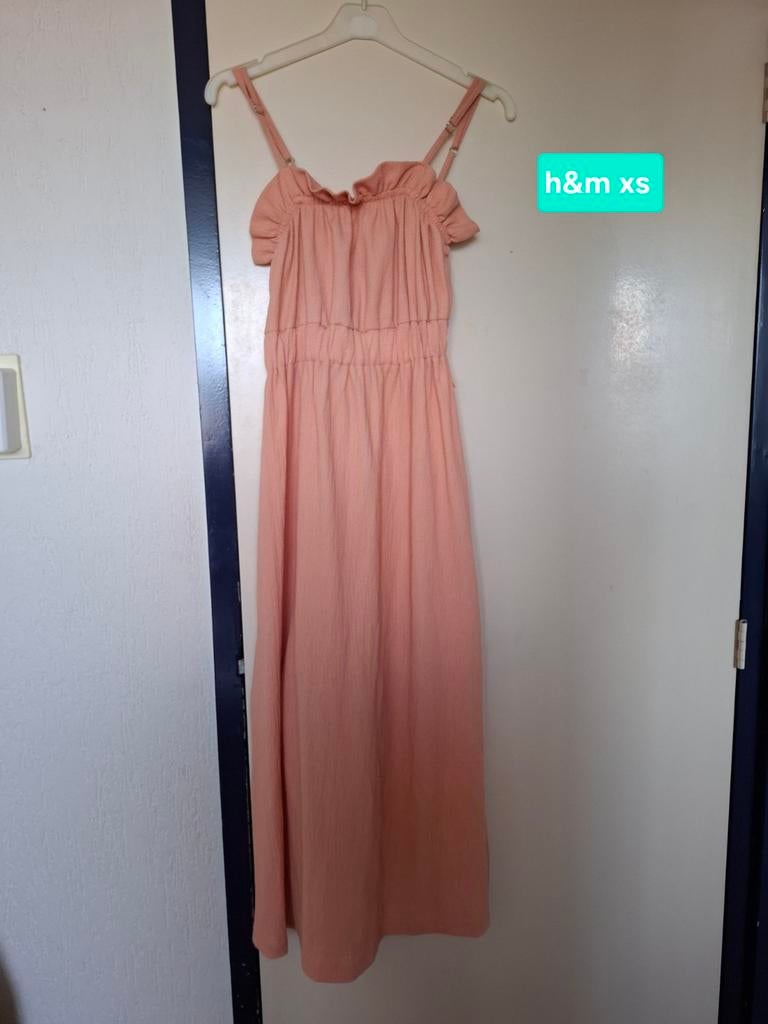 zalmroze H&M maxi-jurk XS spaghettibandjes elastische taille, Kleding | Dames, Jurken, H&M, Ophalen of Verzenden, Zo goed als nieuw