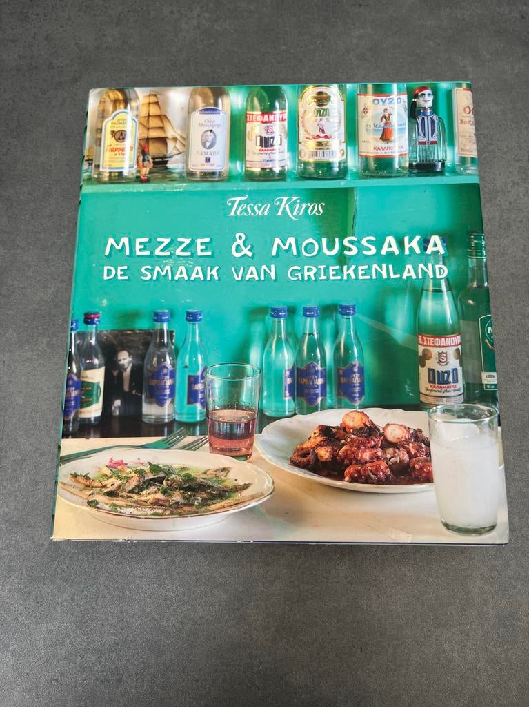 Tessa Kiros - Mezze & Moussaka: De Smaak van Griekenland, Ophalen of Verzenden, Zo goed als nieuw, Europa, Voorgerechten en Soepen