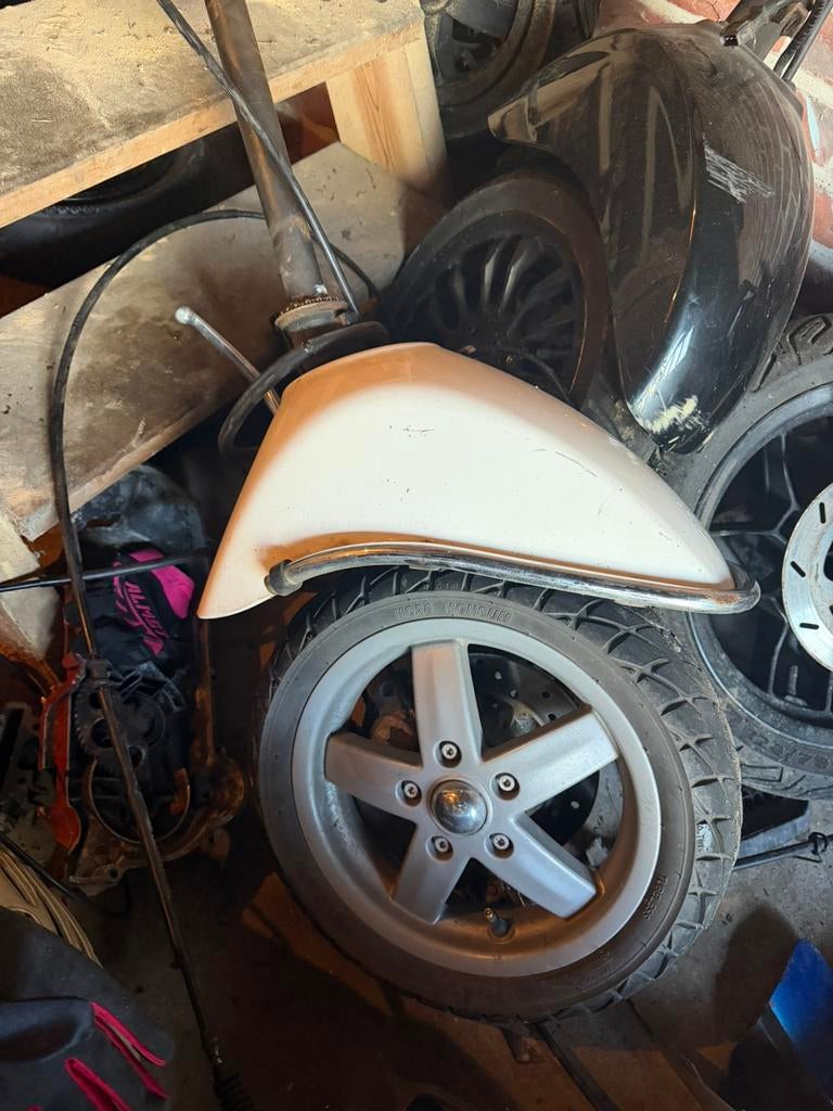 Vespa lx s voorvork., Ophalen of Verzenden