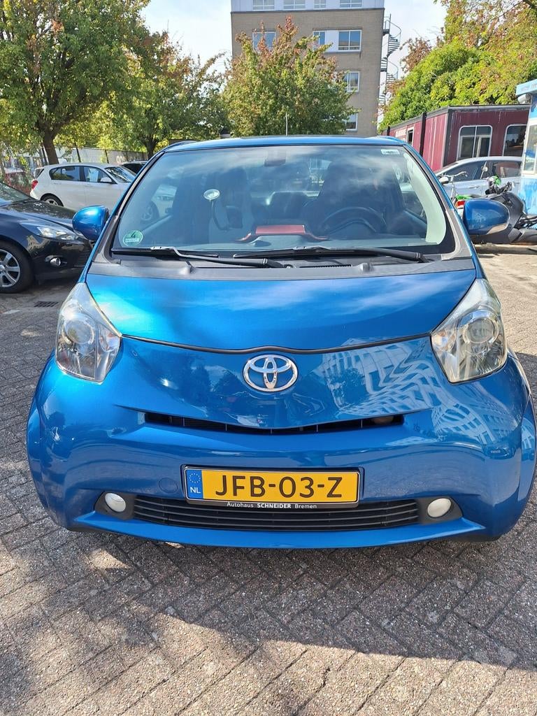 Toyota IQ 1.3 Vvt-i CVT 2011 Blauw automaat, 4 cilinders, 905 kg, 19 km/l, Particulier