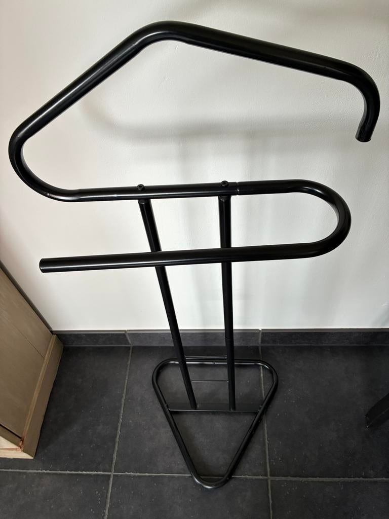 Vintage metalen ikea dressboy, Kleding | Dames, Kledingrekken, Ophalen