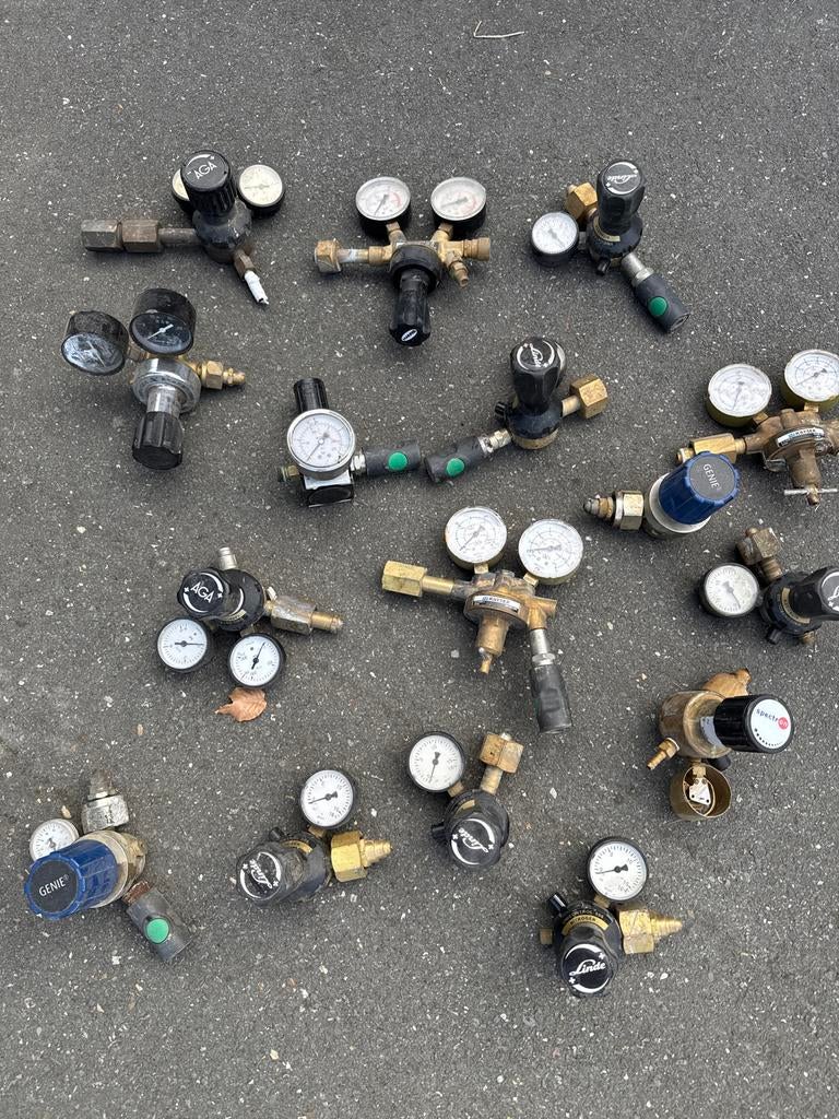 Partij gasdrukregelaars / reduceerventielen, Zakelijke goederen, Machines en Bouw | Lastechniek, Ophalen