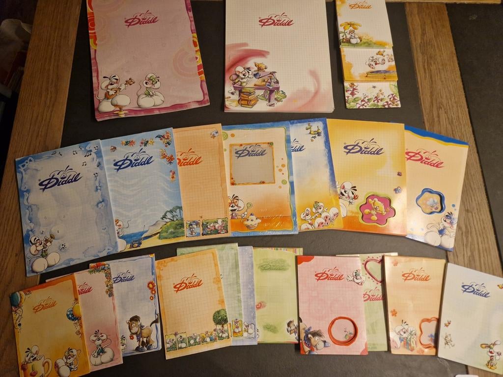 Set van 23 gekleurde Diddl blaadjes, Ophalen of Verzenden, Verschillende figuren, Nieuw, Papier, Kaart of Schrift