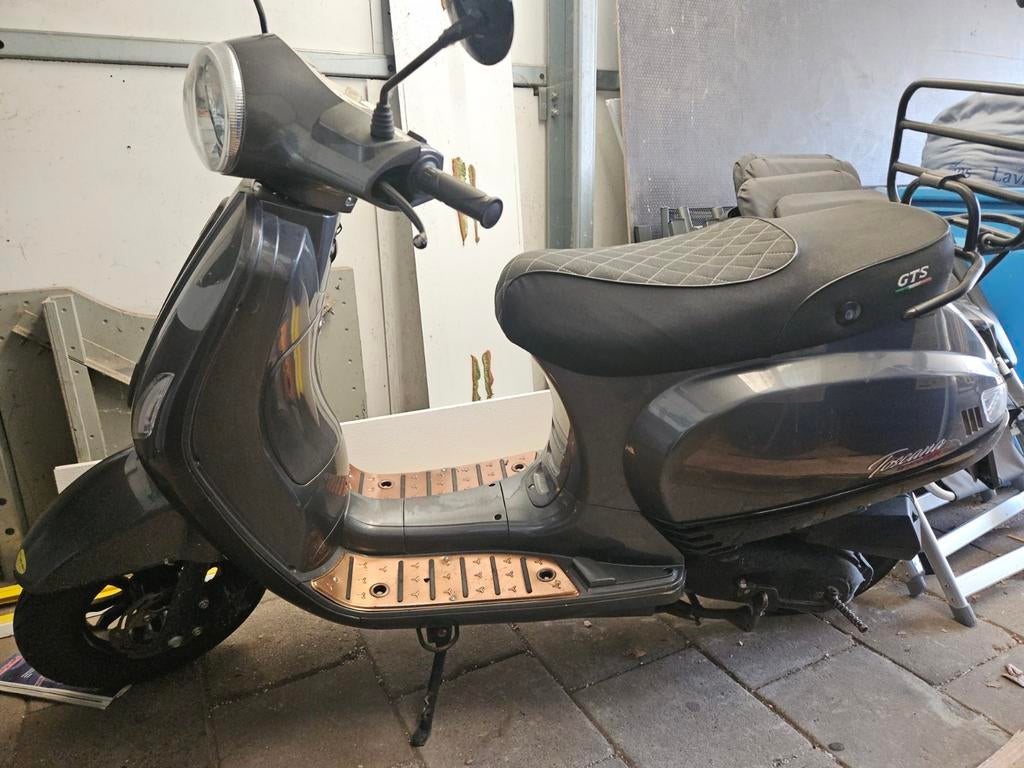 GTS Toscane scooter 2018, Ophalen