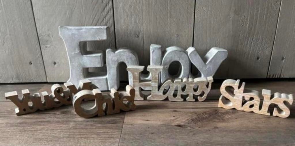 Riverdale woordjes, Huis en Inrichting, Ophalen, Zo goed als nieuw