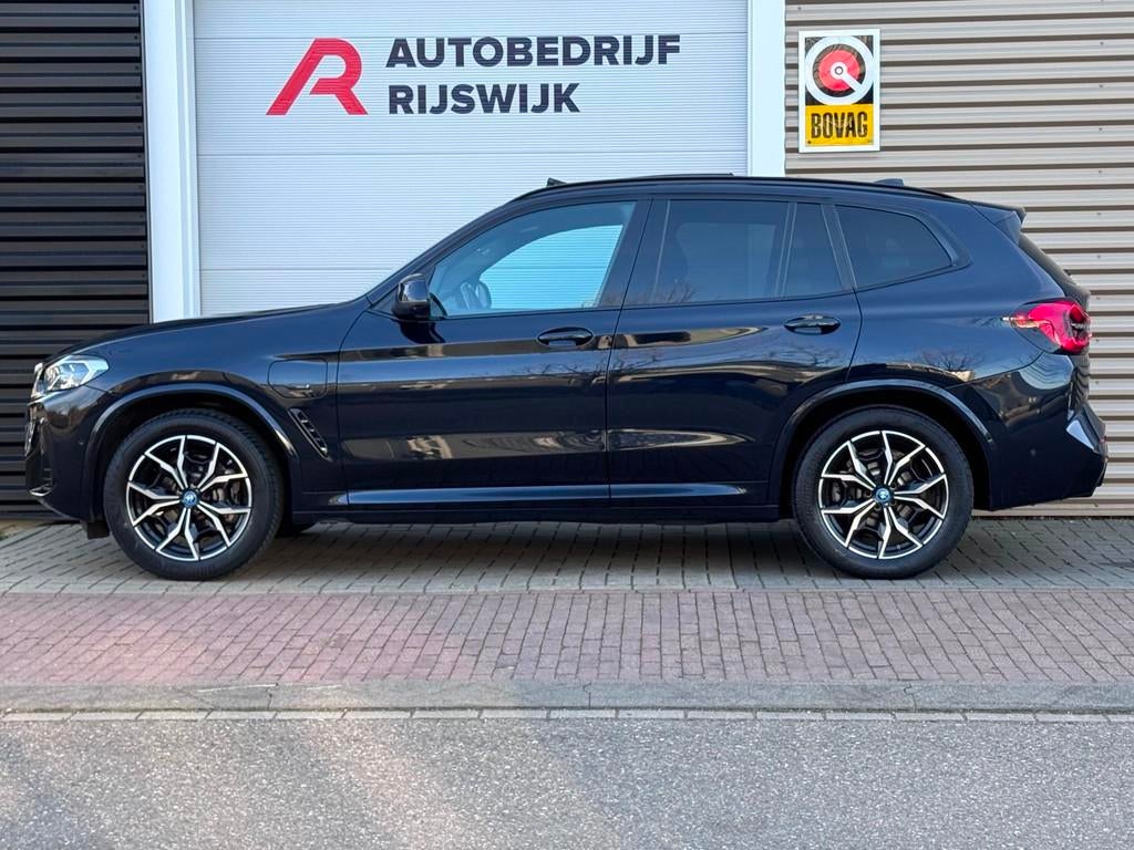 BMW X3 XDrive30e High Executive 360/Memory/HuD/Pano, Gebruikt, Euro 6, Zwart, Bedrijf