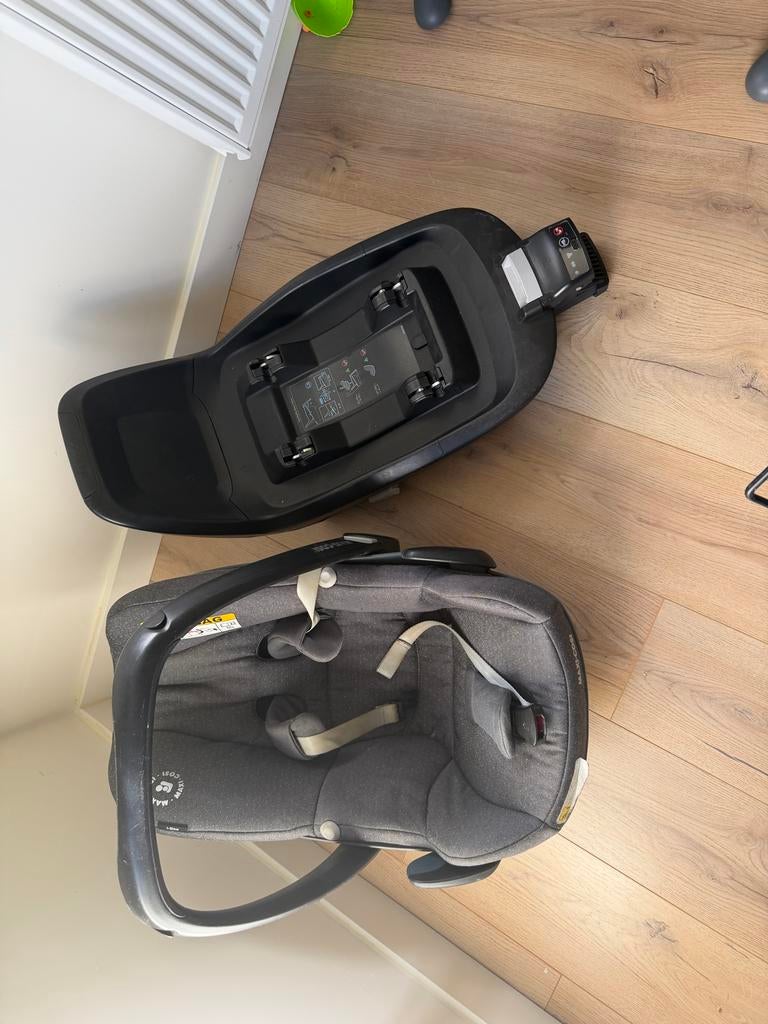 Maxicosi en Familyfix, Gebruikt, Ophalen of Verzenden, Isofix, 0 t/m 13 kg