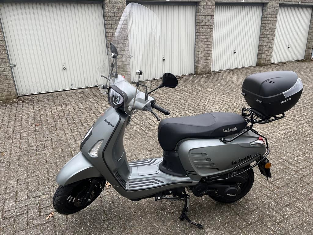 125cc La Souris Motorscooter slechts 846 km!!!!!!!!, Zo goed als nieuw, Benzine, Ophalen, Overige merken