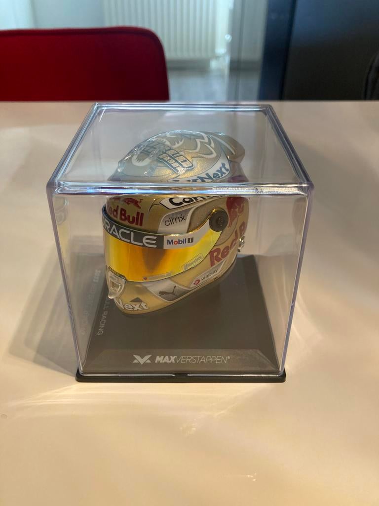 Max Verstappen helm 1/4 world champion 2022, Verzamelen, Ophalen of Verzenden, Nieuw, Formule 1