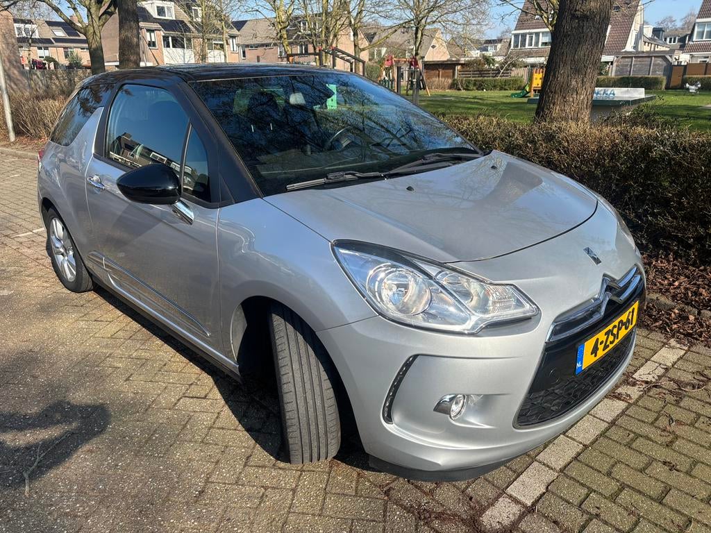 Citroën DS3 1.2 VTI 2015 Grijs, Voorwielaandrijving, 1199 cc, Origineel Nederlands, Handgeschakeld