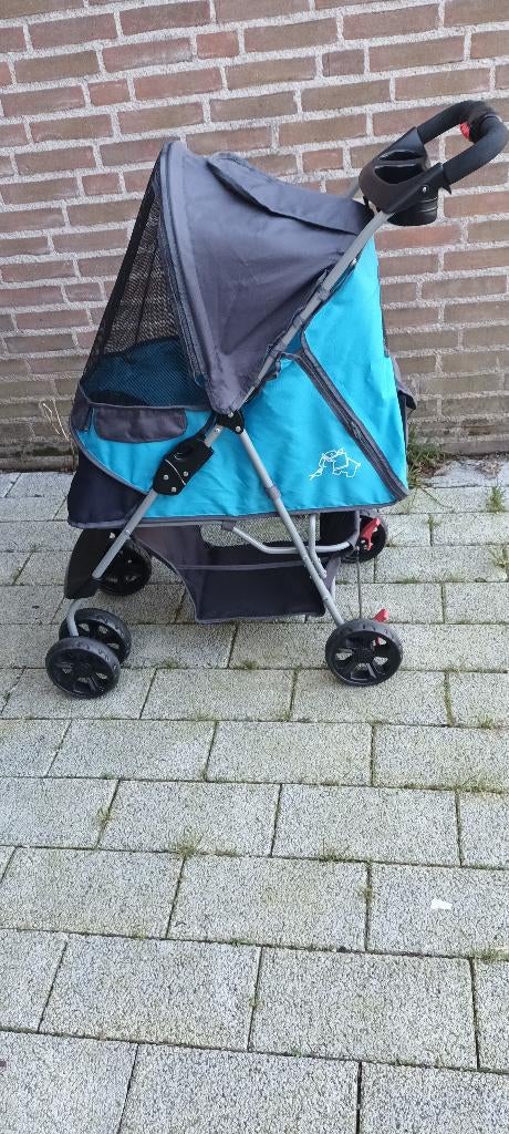 buggy voor hond of kat izst  met mand, Dieren en Toebehoren, Oktober, Geslacht onbekend