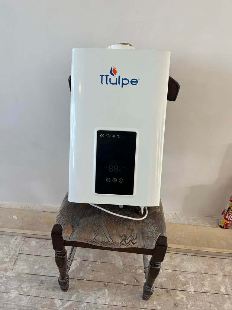 TTulpe geiser (Aardgas), Doe-het-zelf en Verbouw, Geisers en Boilers, Ophalen, Gebruikt, Aardgas, Geiser