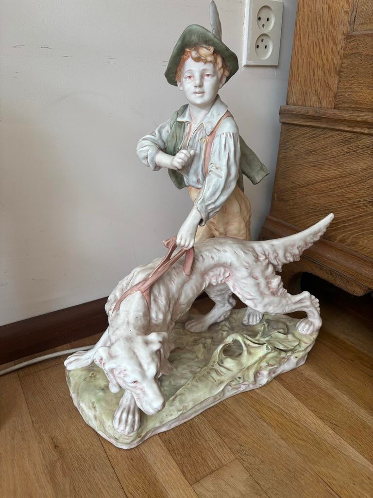 Beeldje van jongen met hond, Ophalen, Zo goed als nieuw, Mens