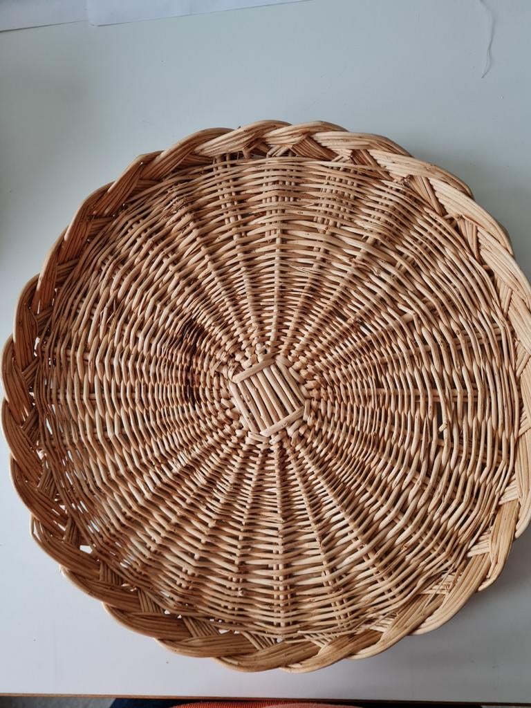 Rieten dienblad., Ophalen of Verzenden, Zo goed als nieuw, Bord