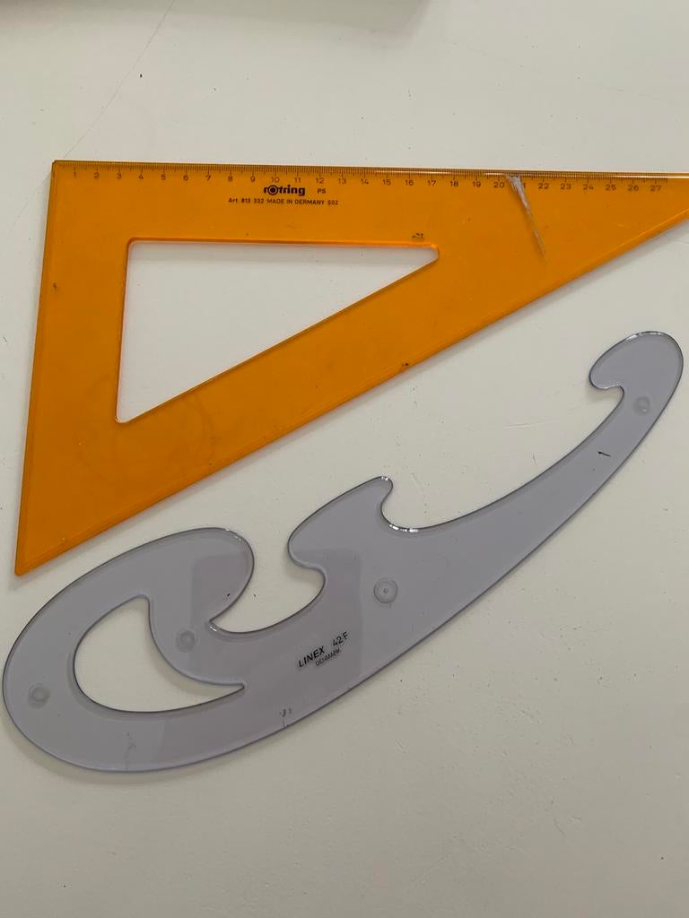 Rotring driehoek lineaal en linex 42f lineaal, Ophalen