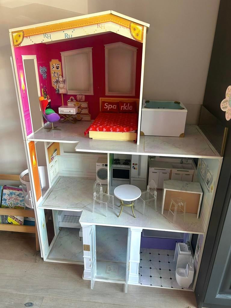 Rainbow High huis, Ophalen, Poppenhuis