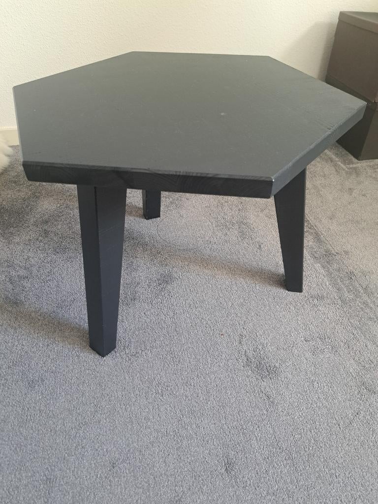 Zeshoekige bijzettafel, Minder dan 55 cm, Gebruikt, Rond, Hout