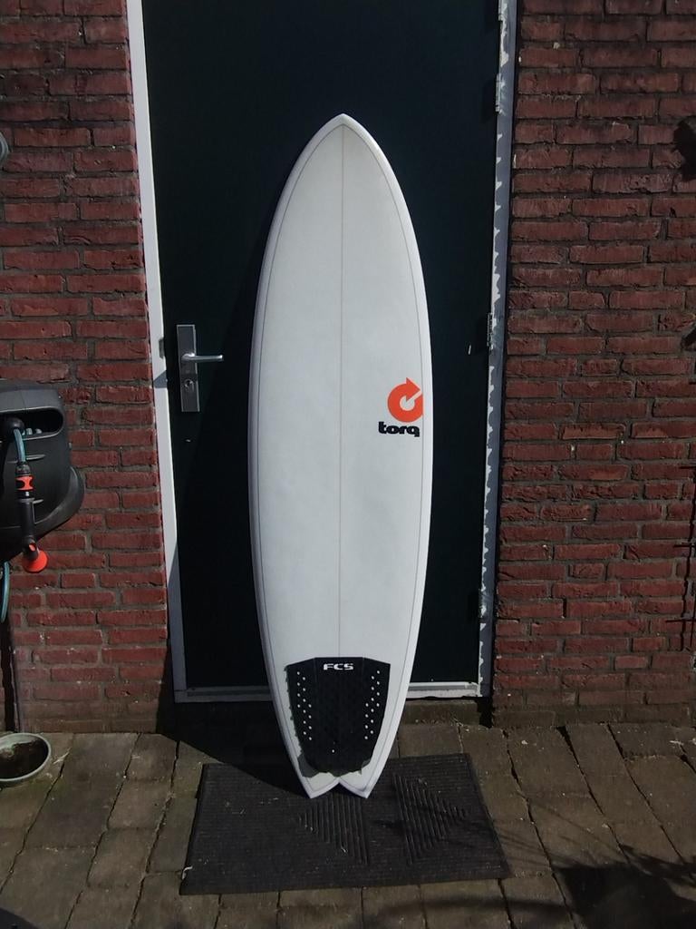 Torq TET Mod Fish 6'3, 36L - goede staat, incl leash en fins, Ophalen, Zo goed als nieuw, Fish, Met koord