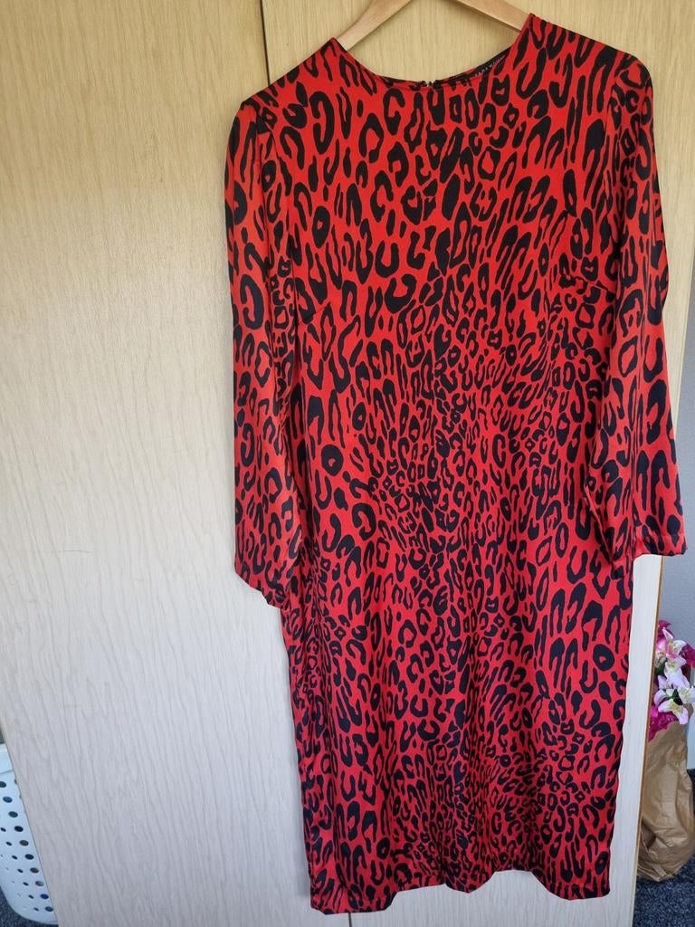 Nieuwe rood zwarte zara jurk maat l 40, Kleding | Dames, Jurken, Ophalen of Verzenden, Nieuw, Rood