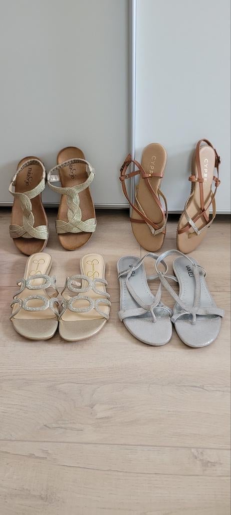 Goudkleurige slippers van Mia & Jo, maat 37, Slippers, Overige kleuren, Ophalen of Verzenden, Onbekend