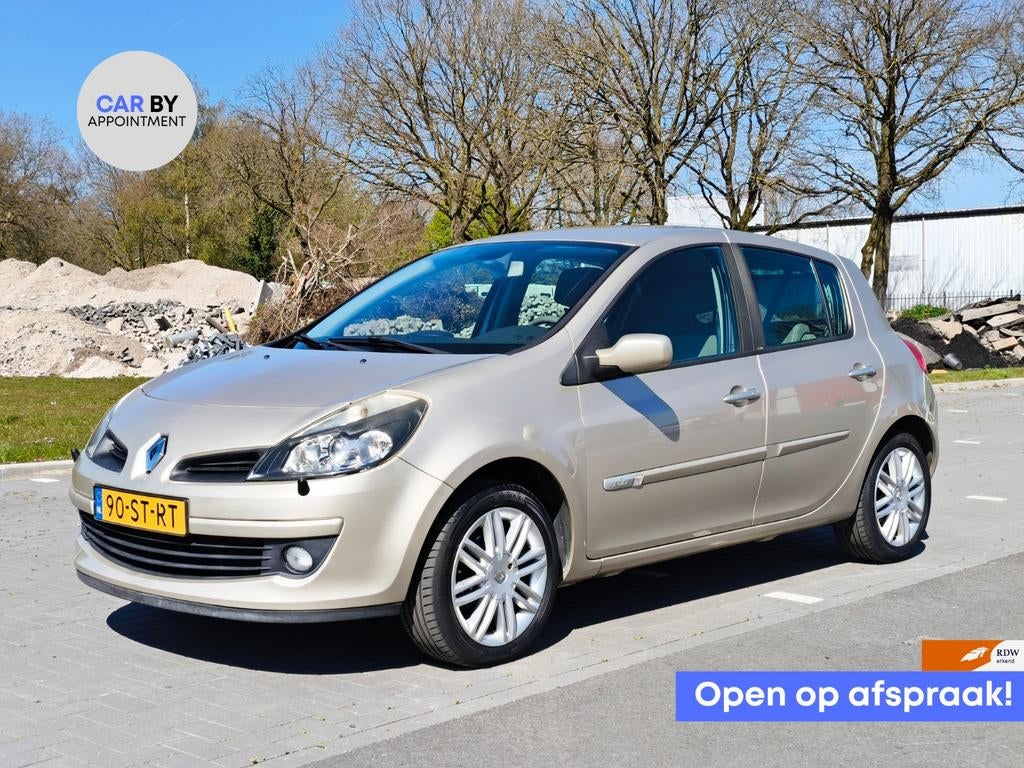 Renault Clio 1.6 16V Initiale Paris Airco Leder Clima Apk, Auto's, Renault, Voorwielaandrijving, Beige, 4 cilinders, Beige