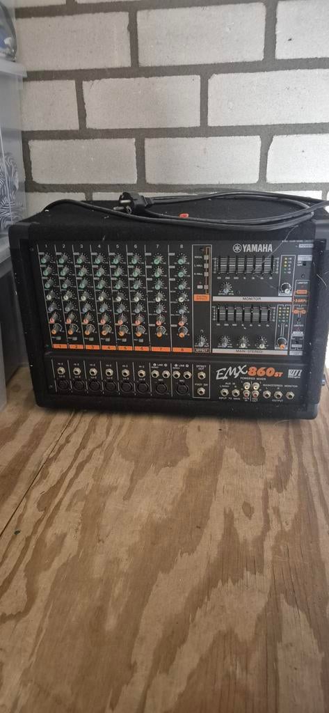 Yamaha EMX860ST Powered Mixer - 8 kanalen, Ophalen of Verzenden, Gebruikt, 5 tot 10 kanalen, Microfooningang
