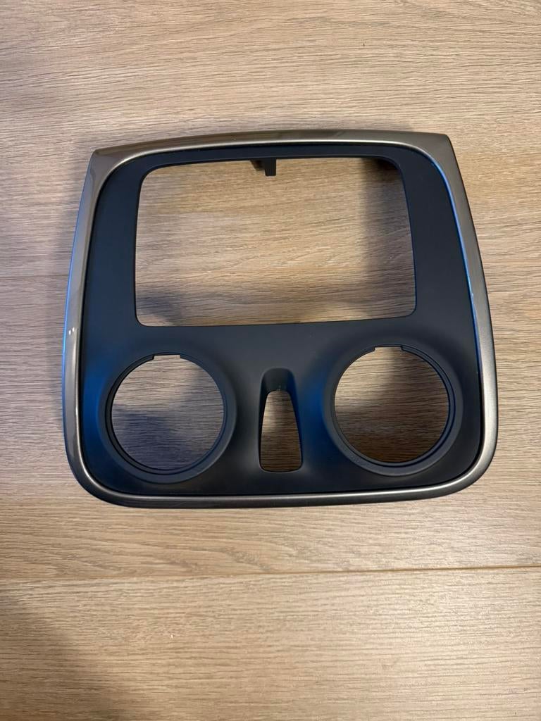 Dacia radio frontje voor scherm radio, Auto diversen, Ophalen of Verzenden, Zo goed als nieuw