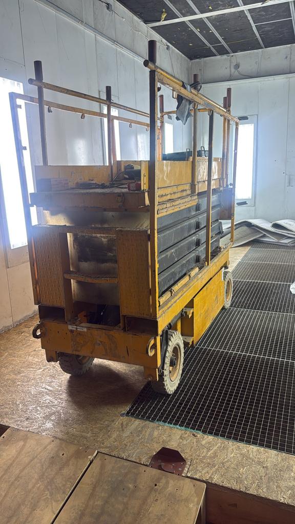 Robuuste schaarlift hoogwerker 8m, Ophalen