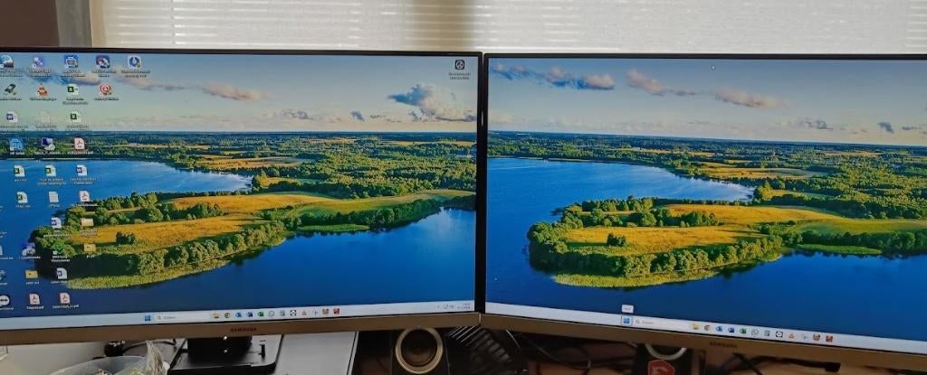 2x Samsung S24R350FZU 24" beeldscherm zgan 2023, Kantelbaar, HDMI, Full HD, Ophalen of Verzenden