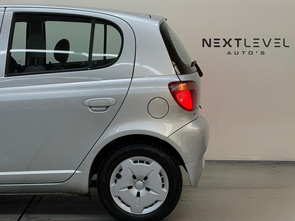 Toyota Yaris 1.3-16V VVT-i Sol AUTOMAAT 1 Jaar APK Lage KM, 1299 cc, Gebruikt, 4 cilinders, 400 kg