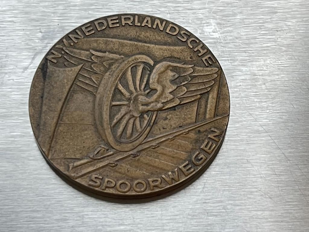 NS Herdenkingspenning Spoorwegstaking 17 September 1944, Ophalen of Verzenden, Brons, Nederland