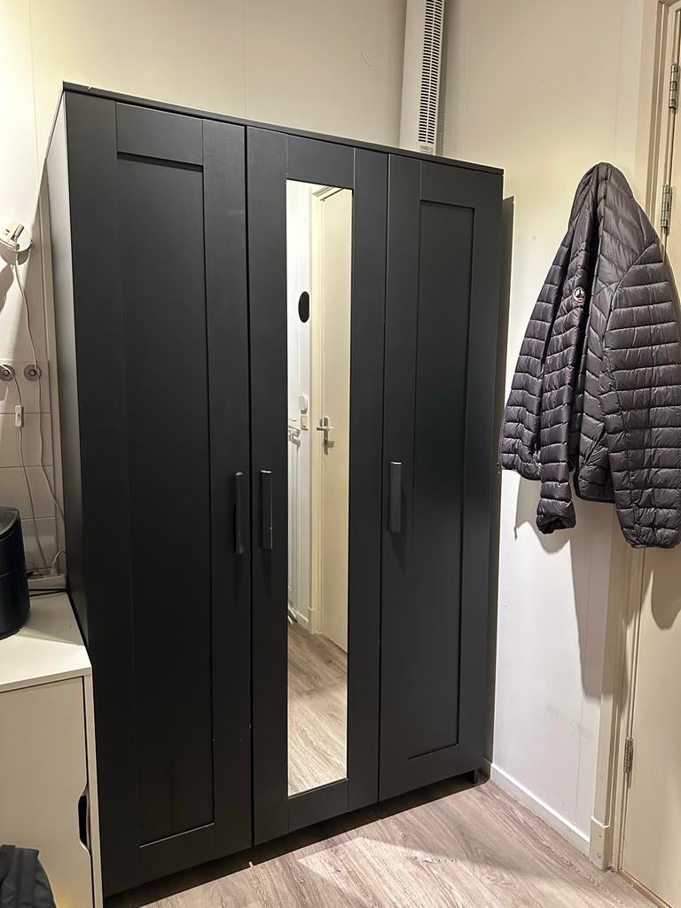 IKEA Brimnes kledingkast, MOET WEG! 3 deuren en spiegel, Ophalen, 100 tot 150 cm, Zo goed als nieuw, 150 tot 200 cm