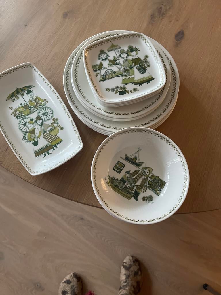 Servies Turi design Market Noorwegen., Gebruikt, Keramiek, Ophalen of Verzenden, Overige stijlen