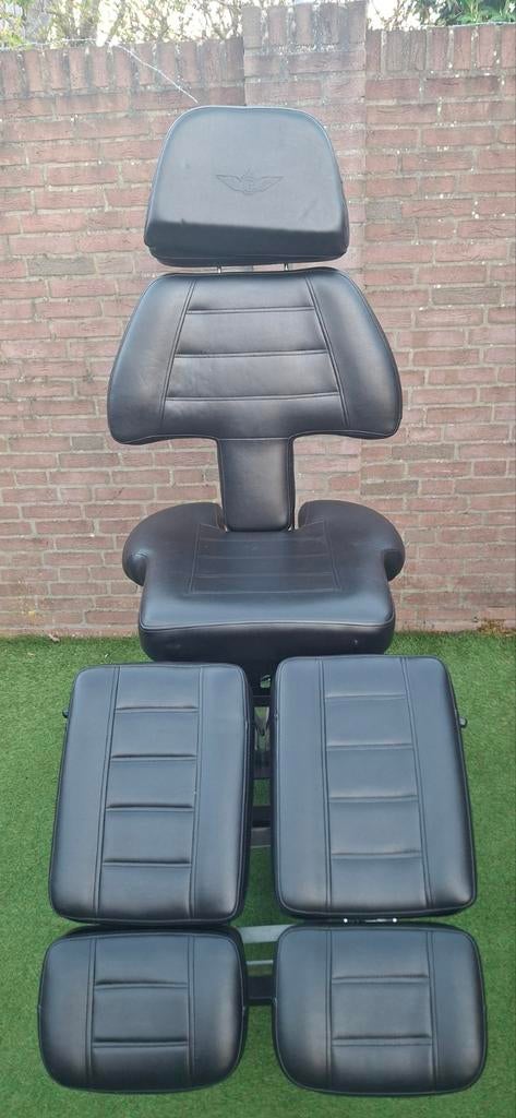 Tattoo stoel behandelstoel massagetafel tattooland, Ophalen, Zo goed als nieuw